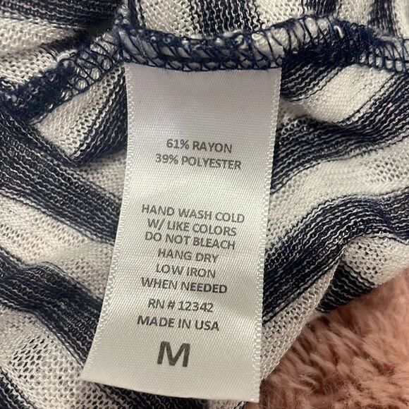 Coin 1804 yes, navy and white striped tank open/split back size M - Picture 8 of 8